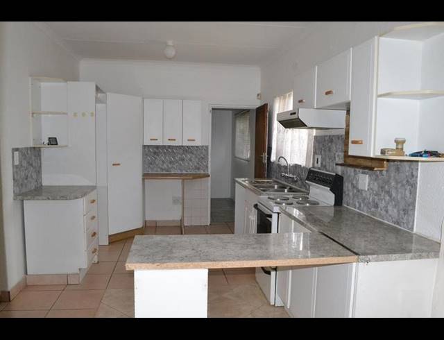 4 BEDROOM HOUSE FOR SALE IN WITPOORTJIE